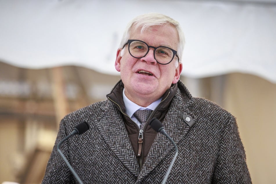 Ex-Finanzbürgermeister Hartmut Vorjohann (62, CDU) arbeitet wieder fürs Rathaus.