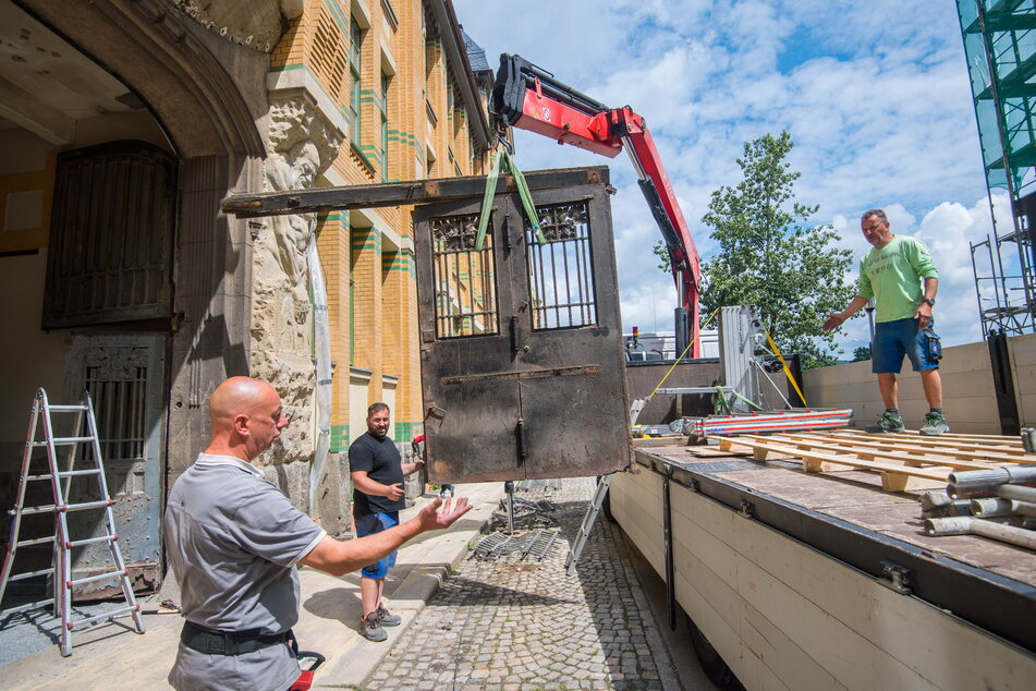 Im Juli 2020 wurde das Tor von der Firma Metallbau Mehlhorn ausgebaut.