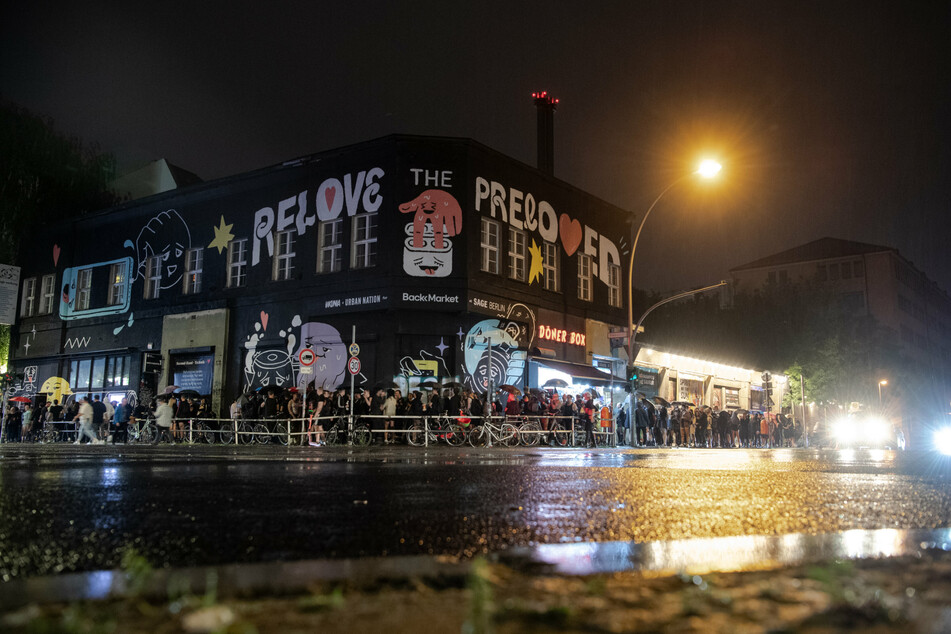 In Berlin gilt "2G" nach einer Entscheidung des Verwaltungsgerichts bisher lediglich in Clubs und Diskotheken. (Archivbild)