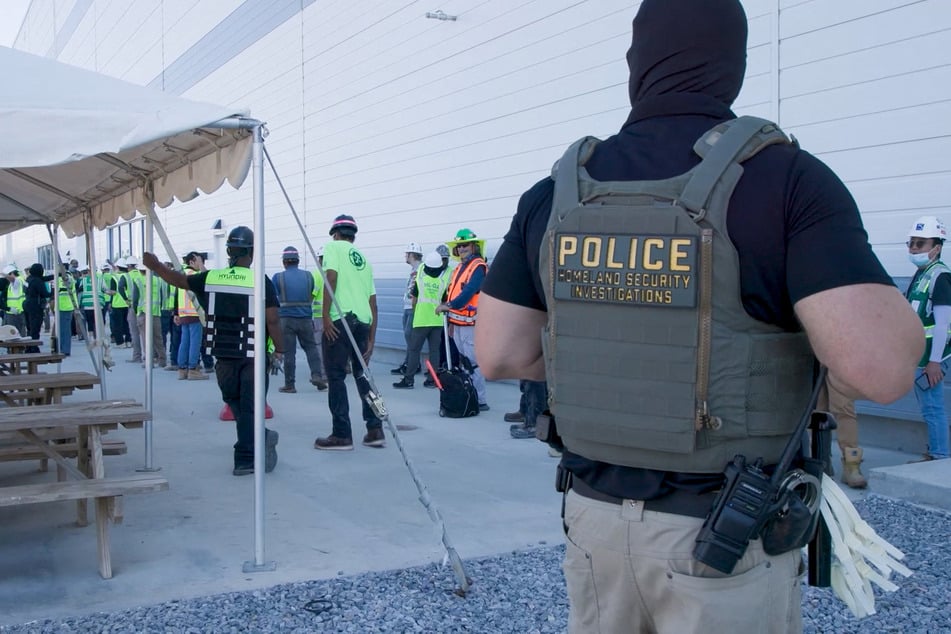 A Homeland Security Investigations police officer during a raid at a Hyundai-LG battery plant in Ellabell, Georgia, on September 4, 2025.