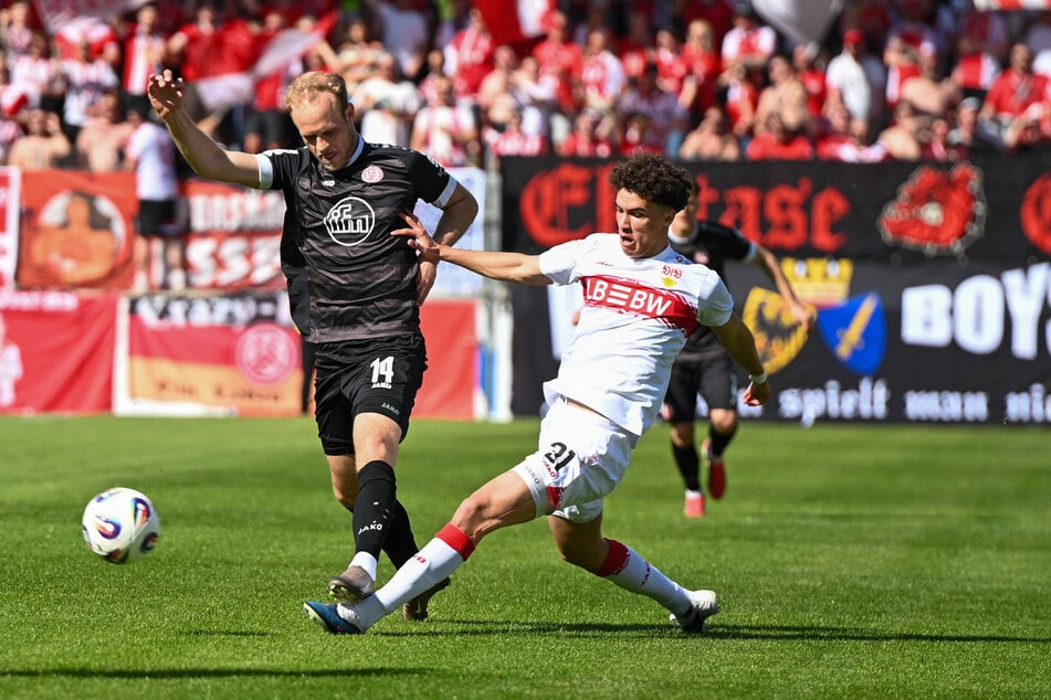 Noah Darvich (19, r.) gilt als eines der größten deutschen Talente und schafft nun den Sprung in die Bundesliga.