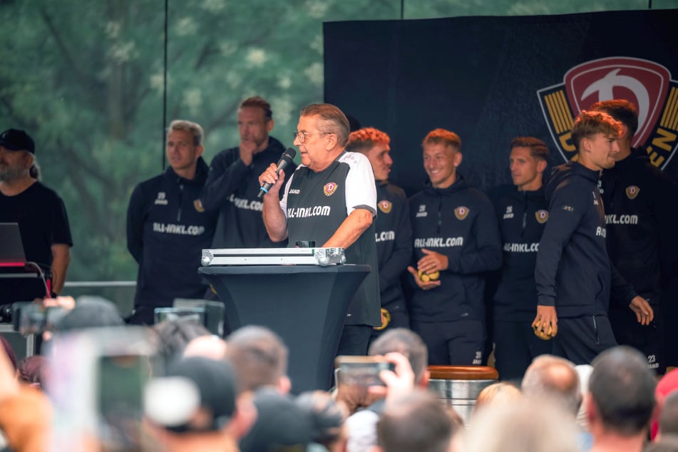 Neben einer Autogrammstunde und Mitmachaktionen steht ab 12 Uhr die Präsentation des neuen Kaders auf dem Programm