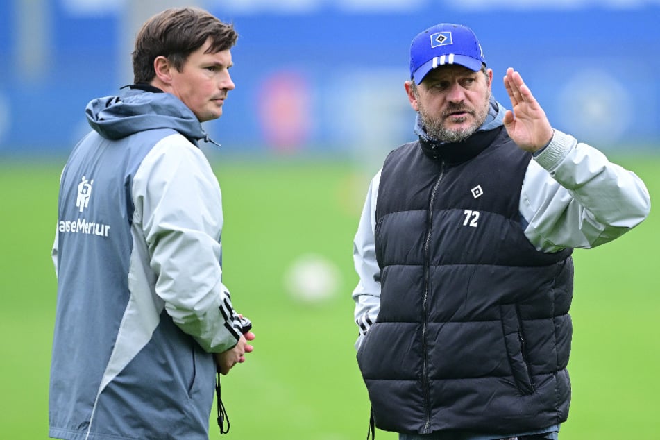 Der HSV-Trainer freut sich auf das Wiedersehen mit Ex-Chef Steffen Baumgart (53) - auch wenn der Sonntag nicht an der Seitenlinie stehen wird. (Archivfoto)