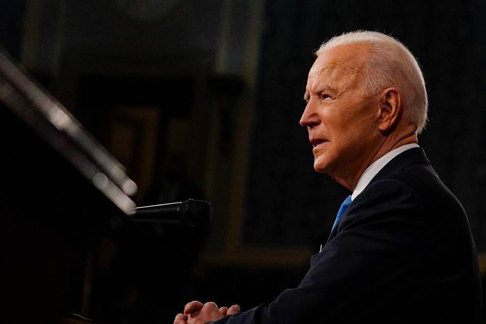 Pelosi invites Biden to deliver State of the Union address later than usual