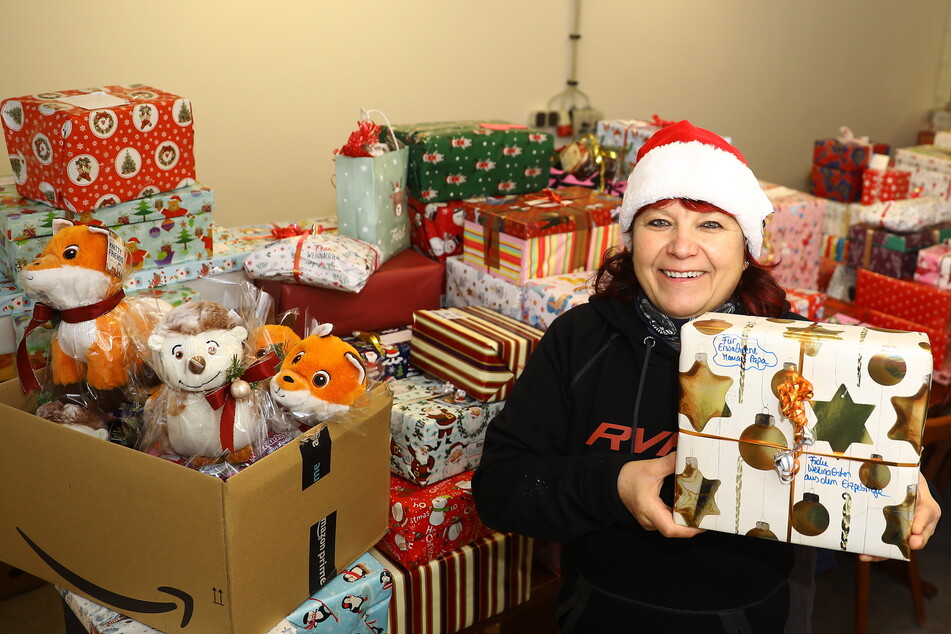 Als Weihnachtsengel sammelte sie in diesem Jahr erneut Spenden für die Betroffenen.