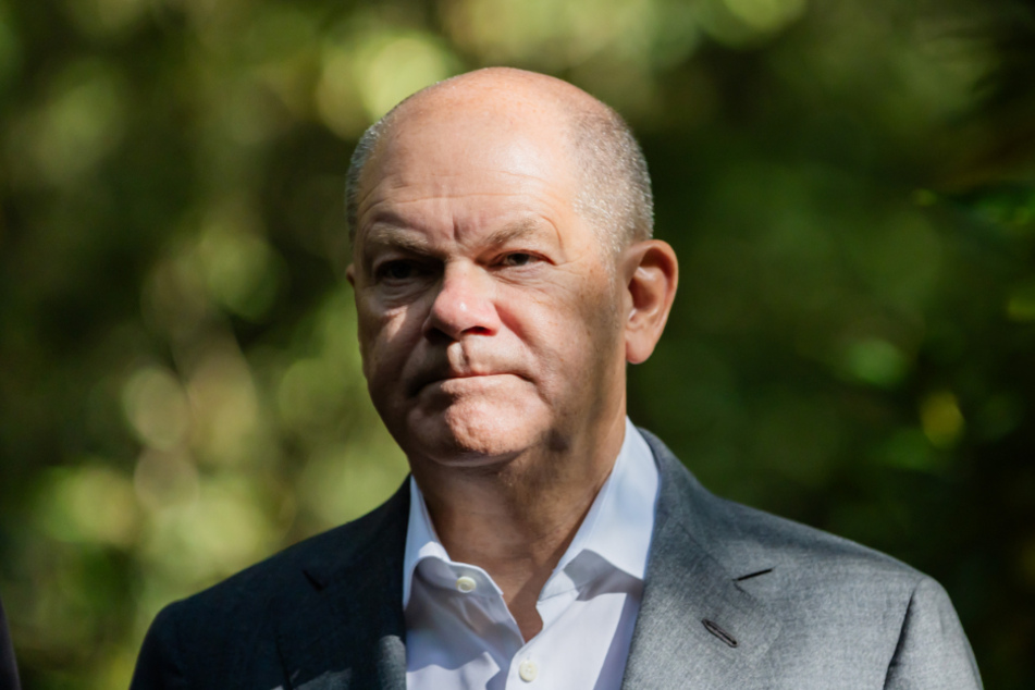 Bundeskanzler Olaf Scholz (66, SPD) äußerte sich erstmalig auf einem Treffen in Brandenburg über die Ereignisse in Solingen.