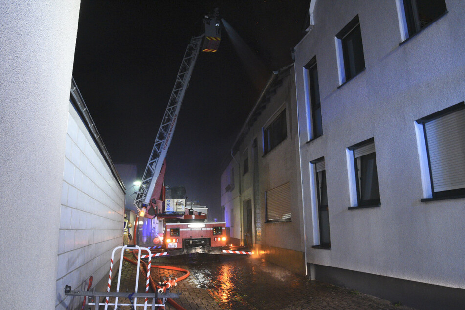 Die Feuerwehr löschte in der Nacht den Brand.