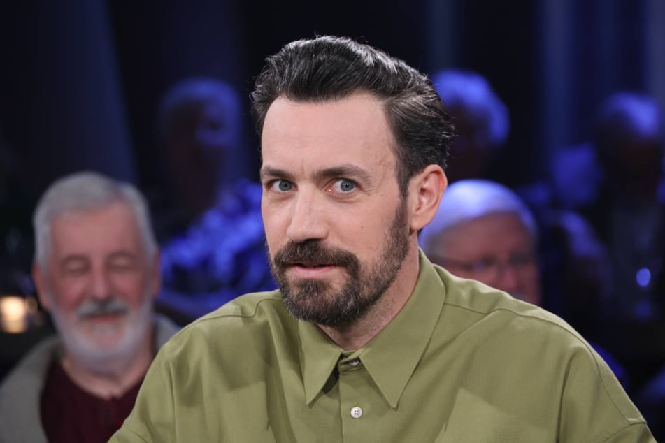 Moderator Jan Köppen geht ab dem 23. Januar in seine vierte Staffel von "IBES".