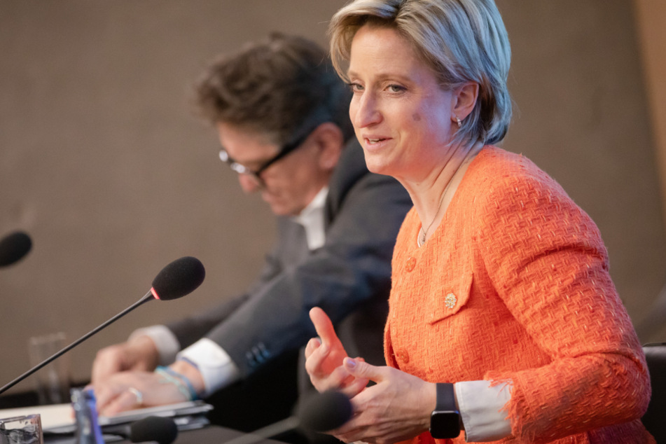 Baden-Württembergs Wirtschaftsministerin Nicole Hoffmeister-Kraut (47, CDU).