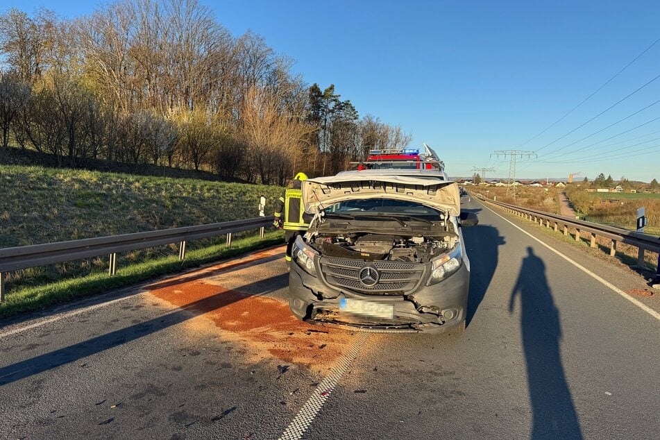 Der Fahrer des Mercedes soll einen zu geringen Sicherheitsabstand eingehalten haben.