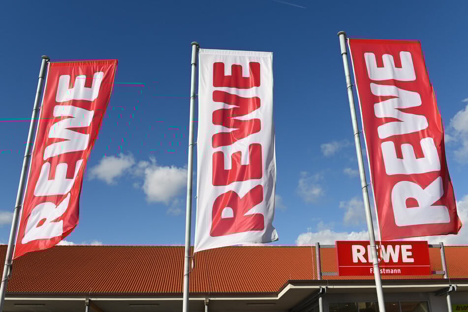 Wer mit Rabatten wirbt, muss klar und gut lesbar den niedrigsten Preis der letzten 30 Tage angeben, meinen die Richter. Das gilt auch für REWE. (Symbolfoto)