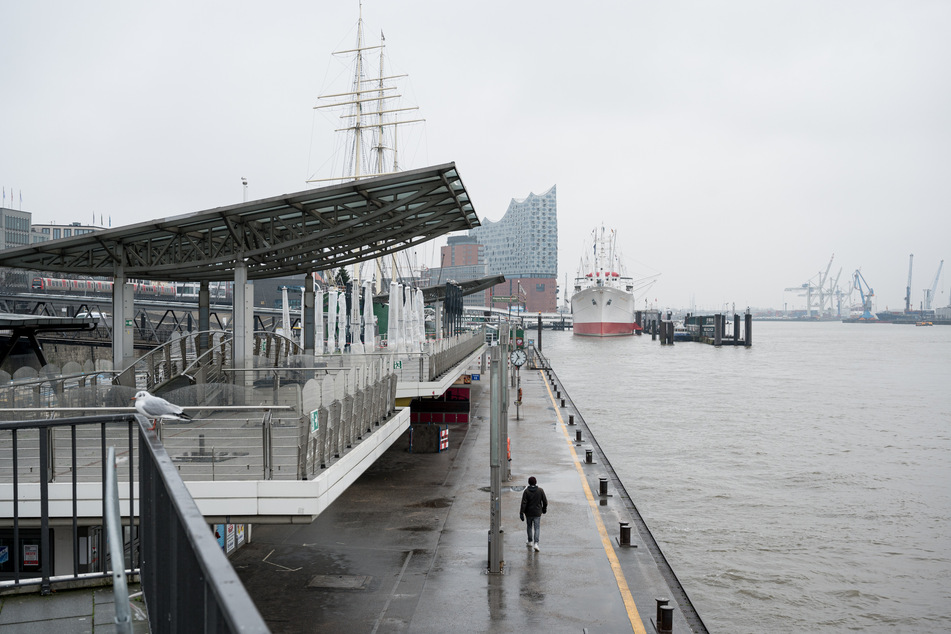 In Hamburg sind am Samstag 170 neue Corona-Infektionen gemeldet worden. (Symbolbild)