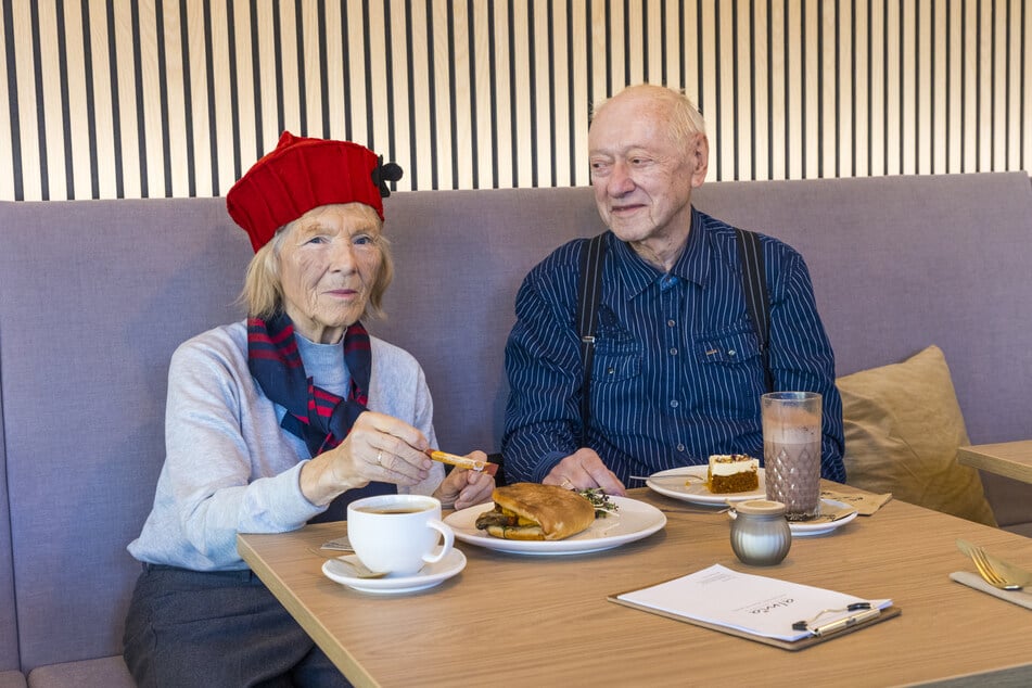 Die ersten Gäste durften schon am Dienstag probieren.