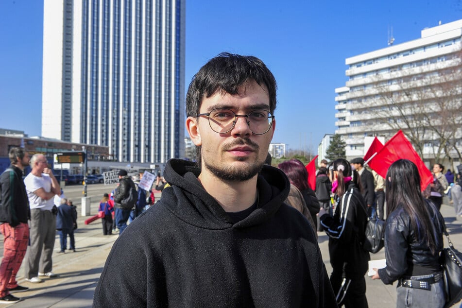 Student Aaron Weber (23) will kein Soldat sein.