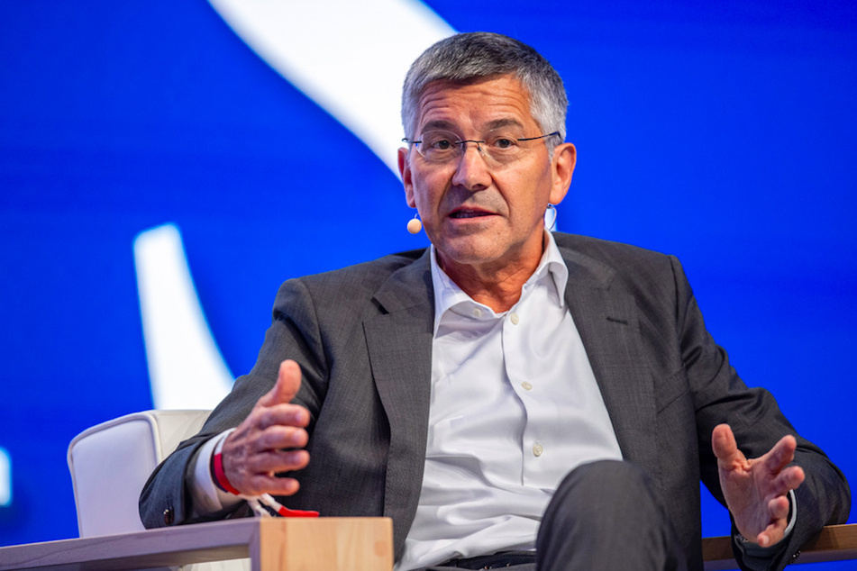 Herbert Hainer (67), Präsident des FC Bayern München, wirbt für die Impfung.
