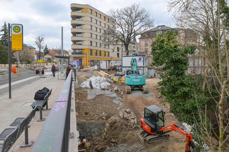 Zwei Jahre lang wurden Autofahrer wegen Bauarbeiten auf der Bautzner Straße über die Holzhofgasse geführt.
