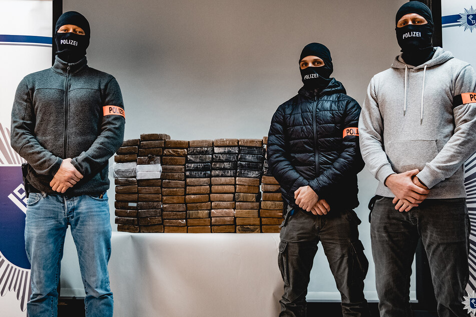 Das von der Bremer Polizei veröffentlichte Foto zeigt 85 Kilogramm Kokain, die bei einer Wohnungsdurchsuchung beschlagnahmt wurden.