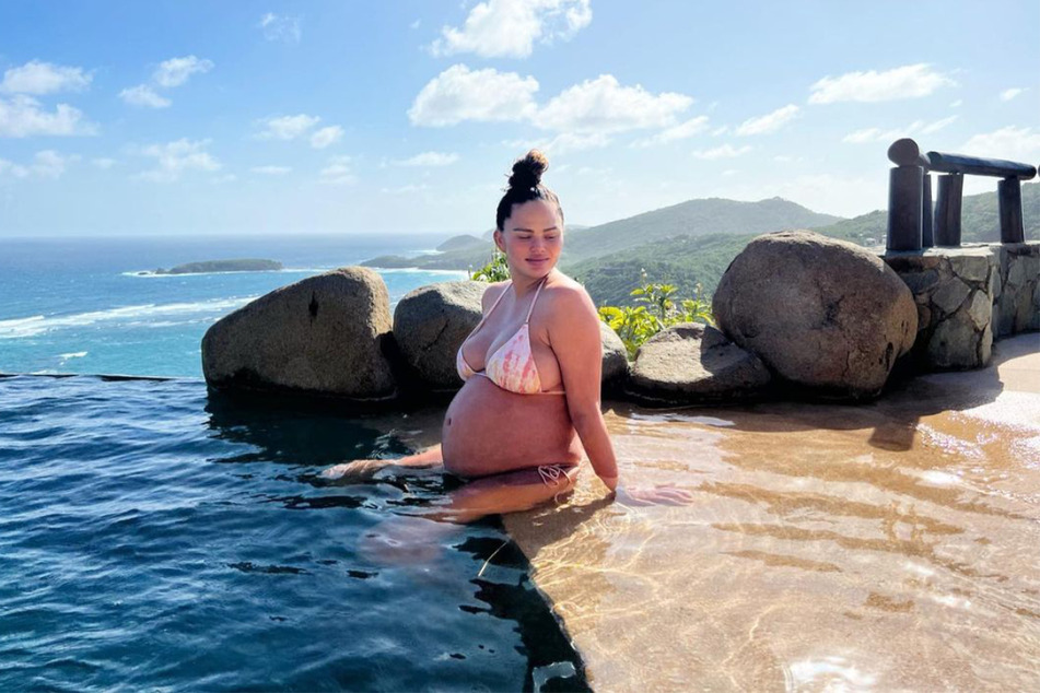Chrissy Teigen shared shots of her latest baby bump on Instagram.