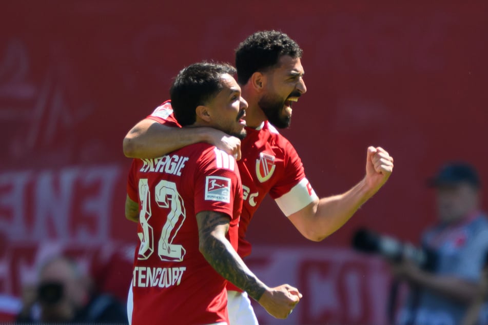Tolcay Cigerci (31, r.) bejubelte mit Leonardo Bittencourt zwei Tore gegen Hannover. Seine Topform der Vorsaison hat er aber noch nicht erreicht.