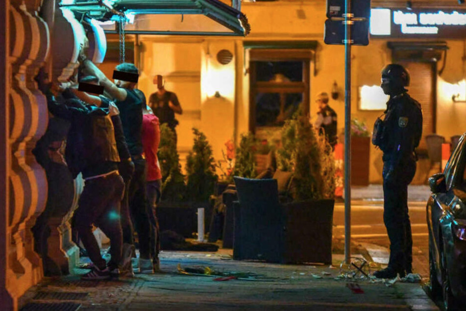 In Magdeburg müssen sich ab Freitag vier Männer wegen Überfalls auf eine Shisha-Bar verantworten.