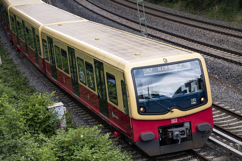 In einer S42 der Ringbahn sollen am Montag Impfdosen von Johnson&Johnson gespritzt werden.