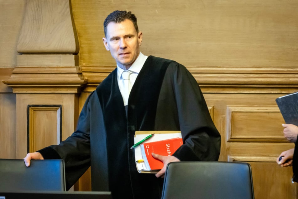 Richter Dr. Jörg Burmeister (53) leitet das Verfahren.