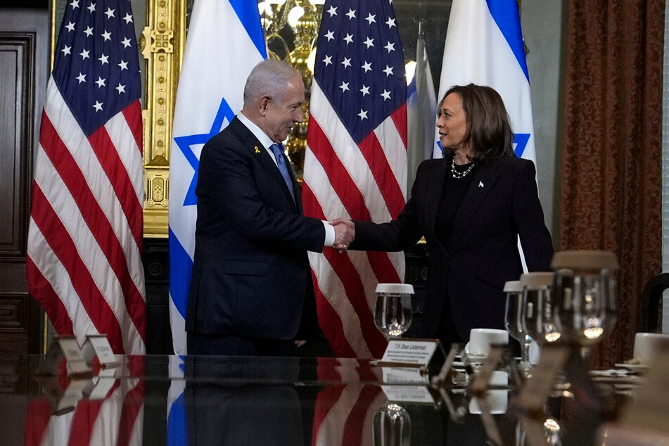 Vizepräsidentin Kamala Harris und der israelische ministerpräsident Benjamin Netanjahu treffen sich im Eisenhower Executive Office Building auf dem Gelände des Weißen Hauses.