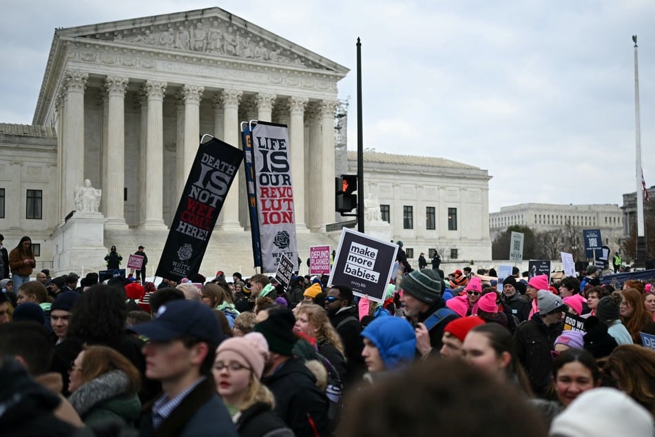 Trump gives speech at major anti-abortion March for Life rally in DC