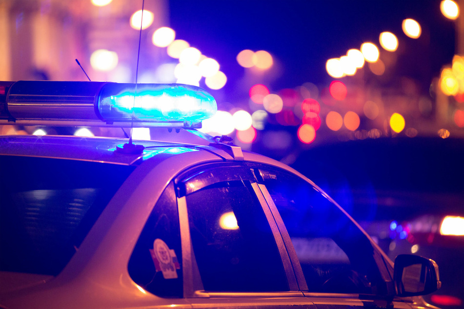 Polizei erschießt bewaffneten Mann auf offener Straße