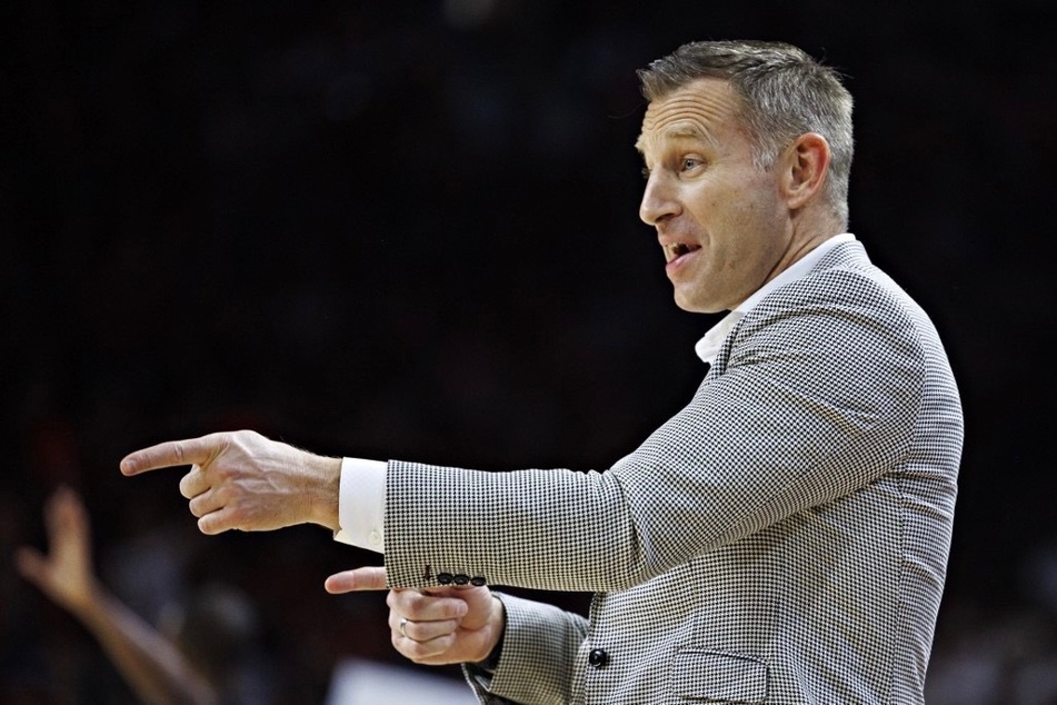 On Friday, the University of Alabama approved a contract extension for basketball head coach Nate Oats through the 2028-29 NCAA season.