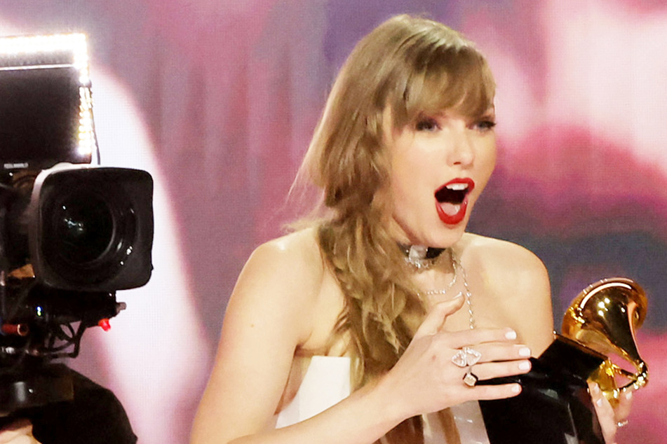 Taylor Swift gewinnt Grammy für das beste Album und bricht damit Rekorde!