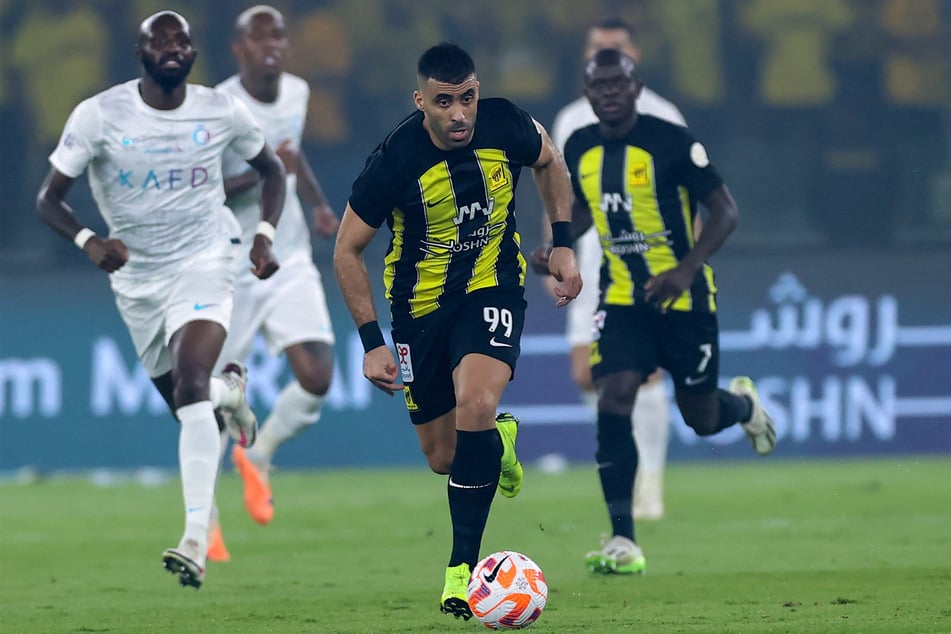 Abderrazak Hamdallah (33) läuft als Stürmer für Al-Itthidad auf.