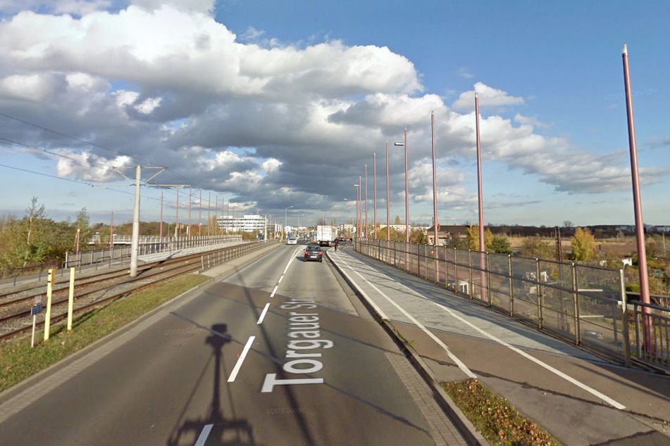 Die Verfolgungsjagd zwischen Polo und Polizei startete auf der Torgauer Straße. (Archivbild)