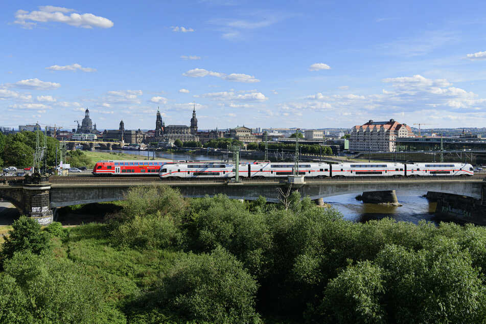 Ab Dresden kommt es derzeit in Richtung Bad Schandau bzw. Tschechien zu Fahrplanänderungen.