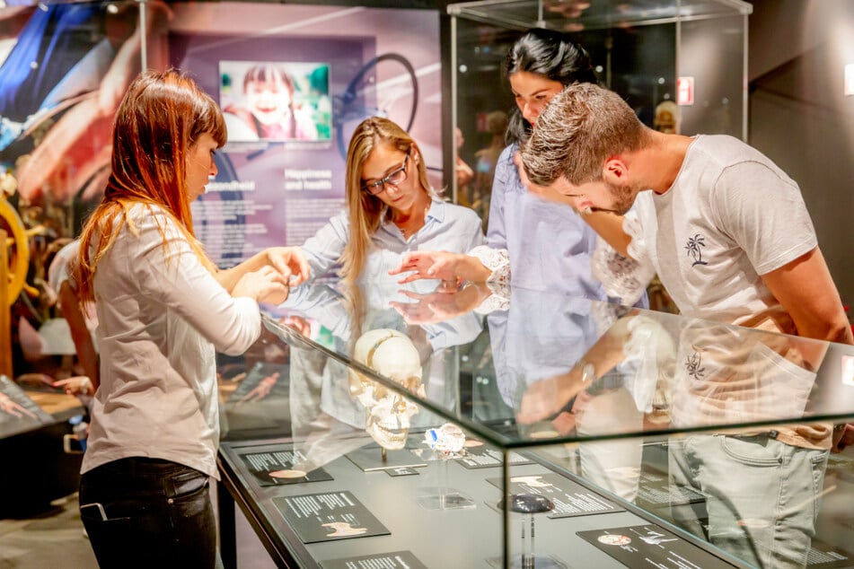 Endlich auch in Chemnitz! Besucher strömen zu den KÖRPERWELTEN