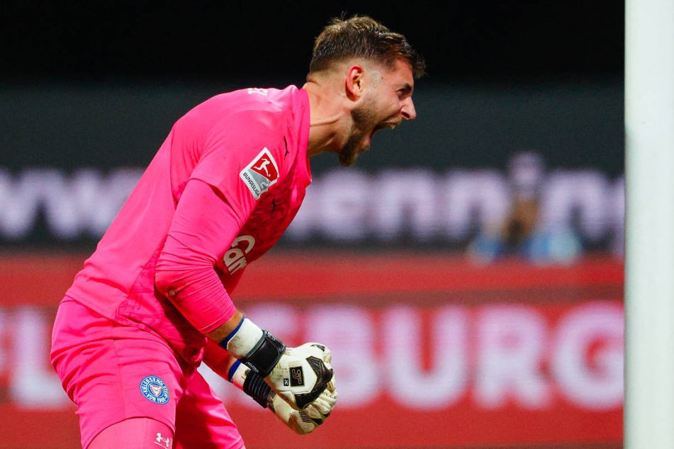 KSV-Keeper Timon Weiner rettete seiner Mannschaft einen Punkt.