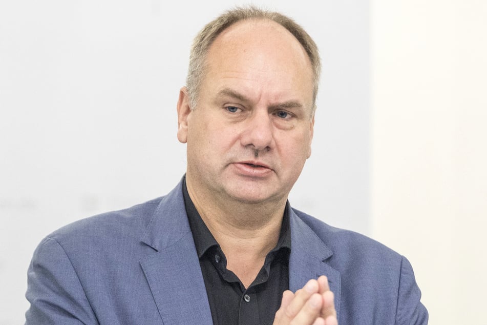 OB Dirk Hilbert (54, FDP) nahm die Investoren am Montag in Schutz.