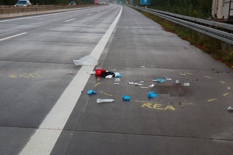 Wieso sich die Person auf der Fahrbahn aufhielt, ist nicht bekannt.