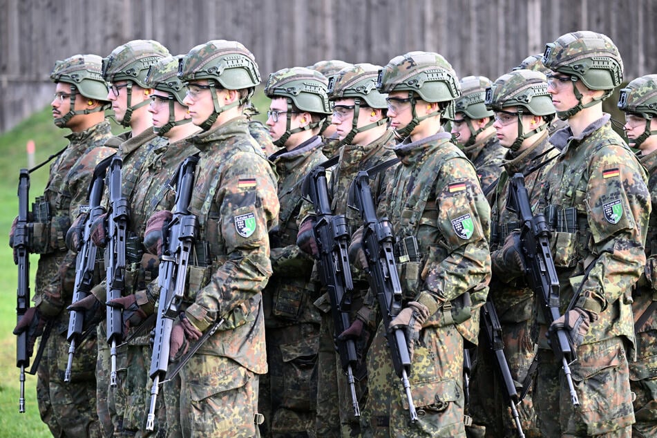 Die Bundeswehr soll bis 2025 auf 260.000 Soldaten anwachsen. Derzeit sind es rund 184.000. (Archivfoto)