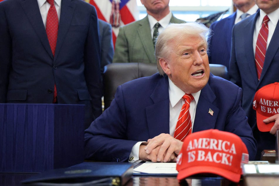 Trump again calls for MAGA to "nationalize" elections as White House tries to backtrack