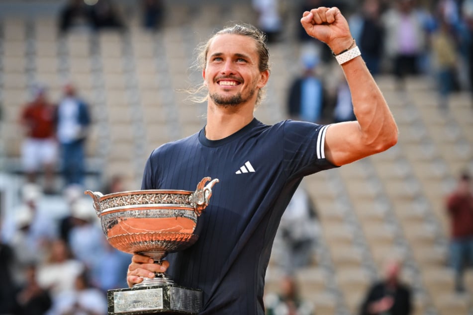 Alexander Zverev hat bei den French Open in Paris seinen ersten Grand-Slam-Titel gefeiert - ohne Freundin Sophia Thomalla in der Box.