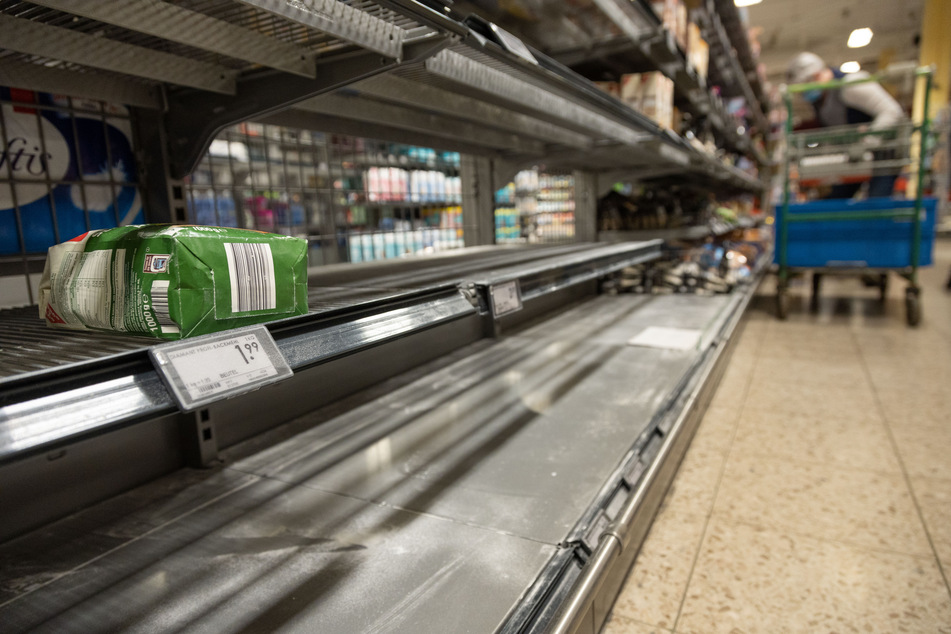 Sind leere Supermarktregale ein Anblick, an den wir uns gewöhnen müssen? Eine Mehrheit der Deutschen hält das für möglich.