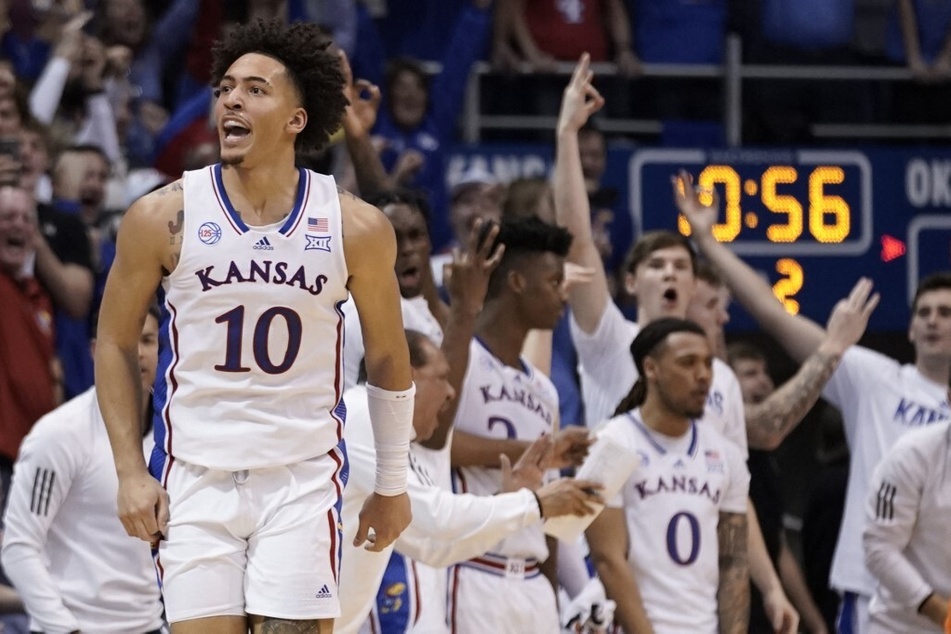 Kansas and Kansas State will battle it out on the hardwood on Tuesday night.