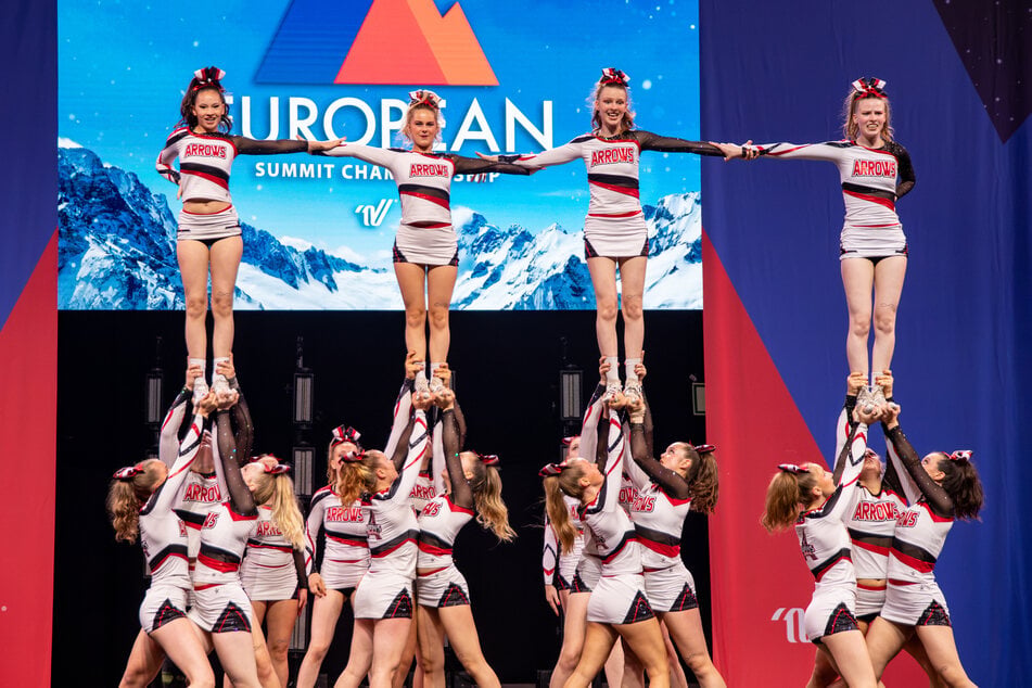 Die Cheerleader "Arrows Infinity" aus Pirna beim Wettkampf in Lissabon.