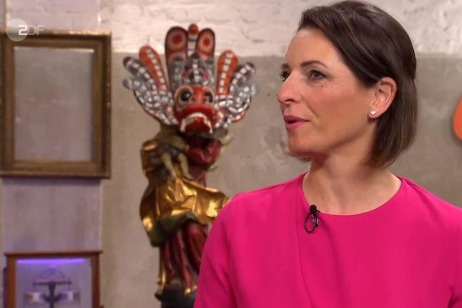 Expertin Wendela Horz (56) beziffert den Wert der Uhr auf lediglich 5000 Euro.