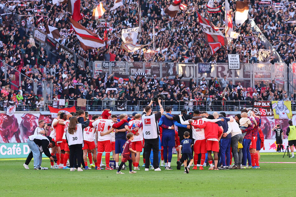 Im Schnitt kommen rund 44.000 Zuschauer zu den Heimspielen der Sachsen in die Red Bull Arena.