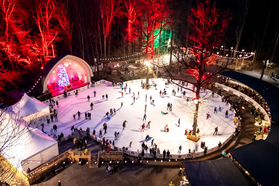 Auf dem Konzertplatz Weißer Hirsch kommt echtes Winter-Feeling auf.