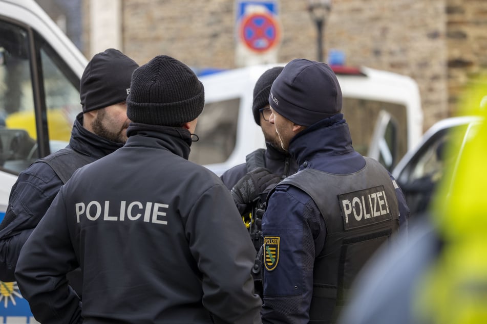 Neben deutschen Polizisten waren auch Polizisten aus der tschechischen Stadt Ústí nad Labem vor Ort.