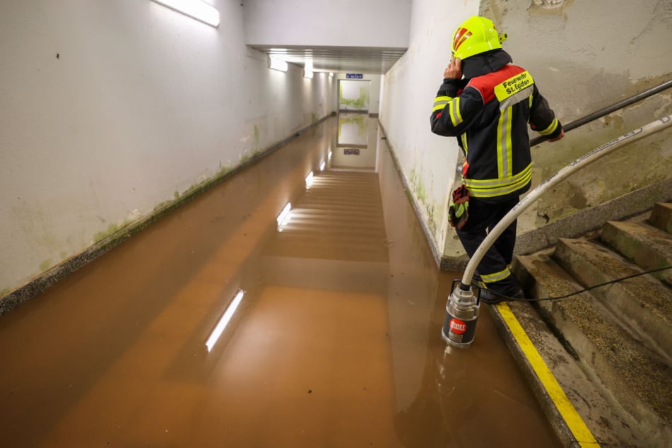 In einem Fußgängertunnel in St. Egidien stand das Wasser etwa 20 Zentimeter hoch.