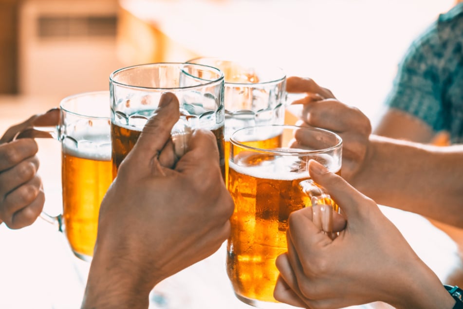 Beim Freiberger Brauhaus wartet auf die Männer nicht nur leckeres Bier. (Symbolbild)